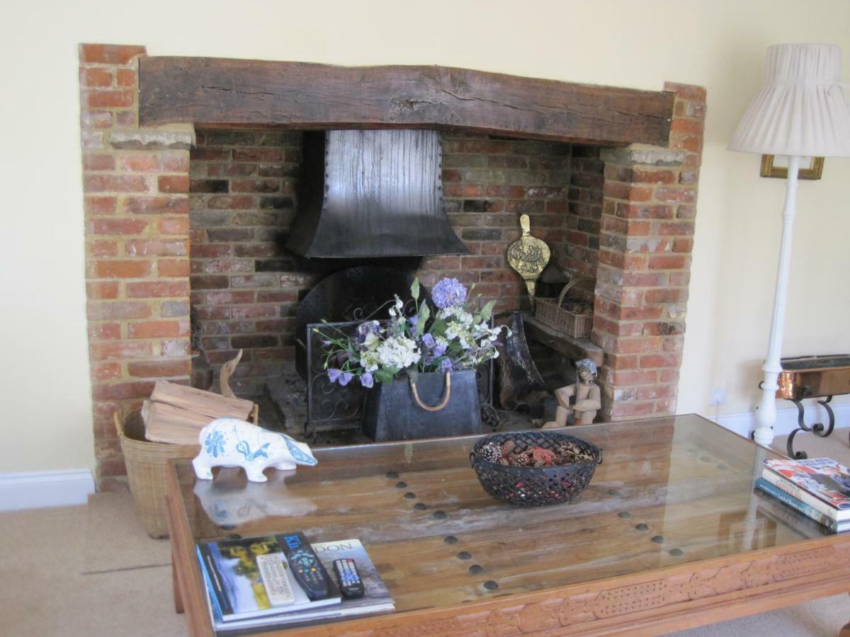 فارنهام Tilford Mill Cottage المظهر الخارجي الصورة
